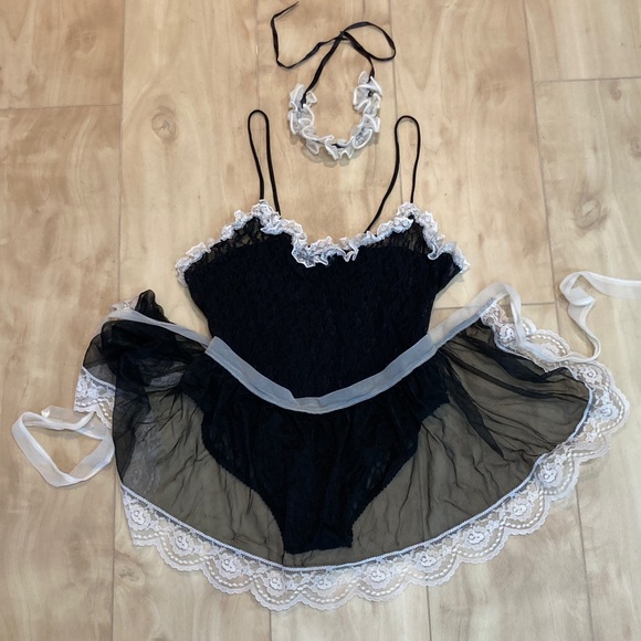 Lingerie “Maid” outfit - Picture 1 of 12